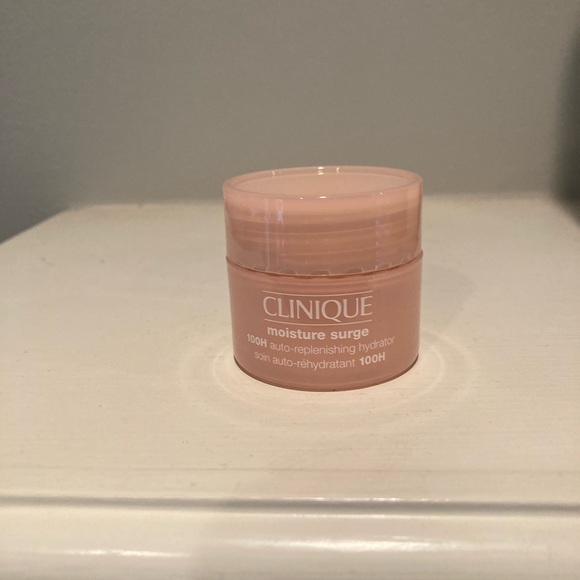 Clinique moisturize surge moisturizer NWT - Picture 2 of 12